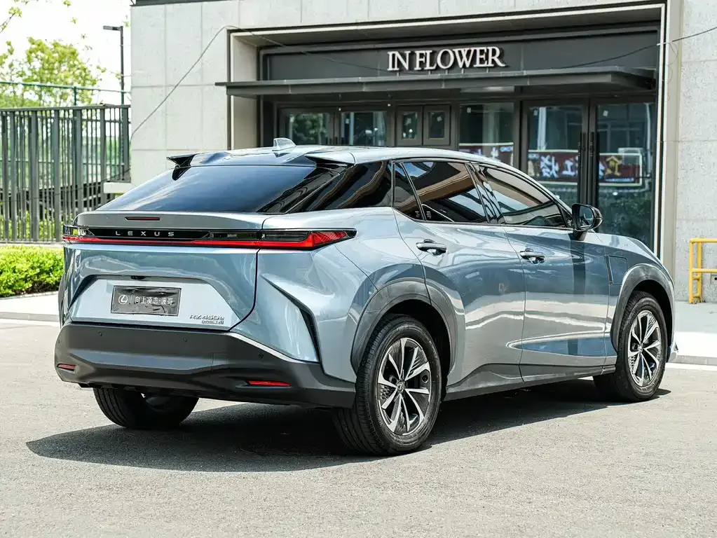 Lexus RZ — фото 3