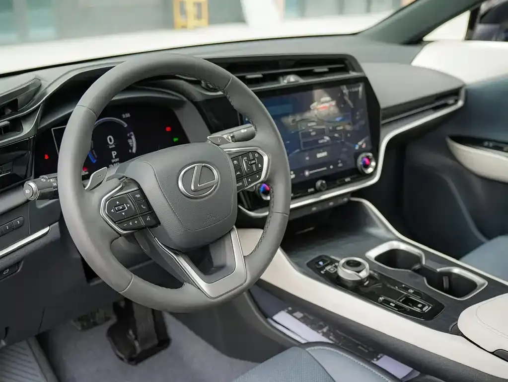 Lexus RZ — фото 4