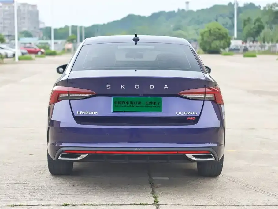 Skoda Octavia — фото 3
