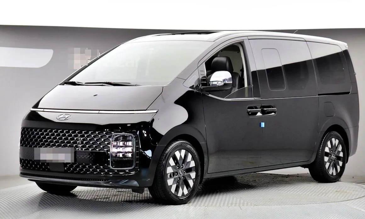 Hyundai Staria 2022 из KR, фото 1