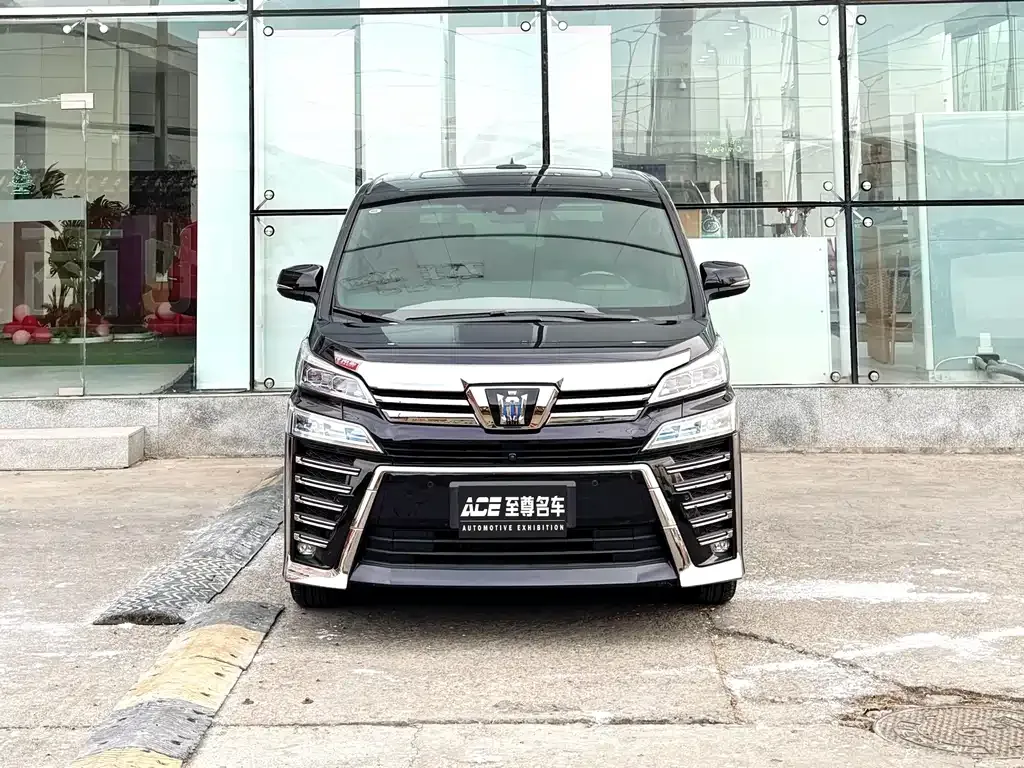 Toyota Vellfire — фото 2