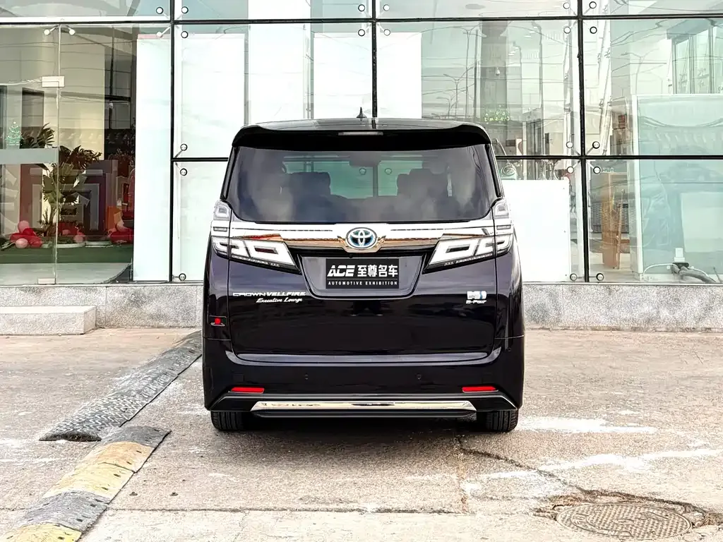 Toyota Vellfire — фото 9