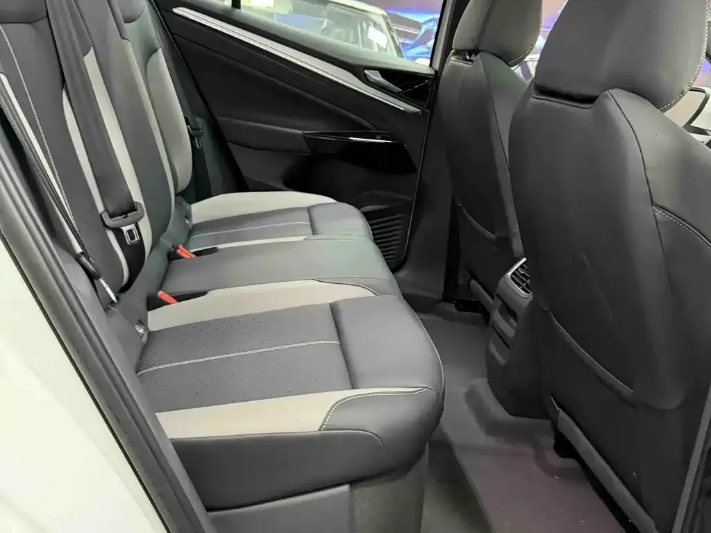 Volkswagen ID.4 Crozz — фото 5