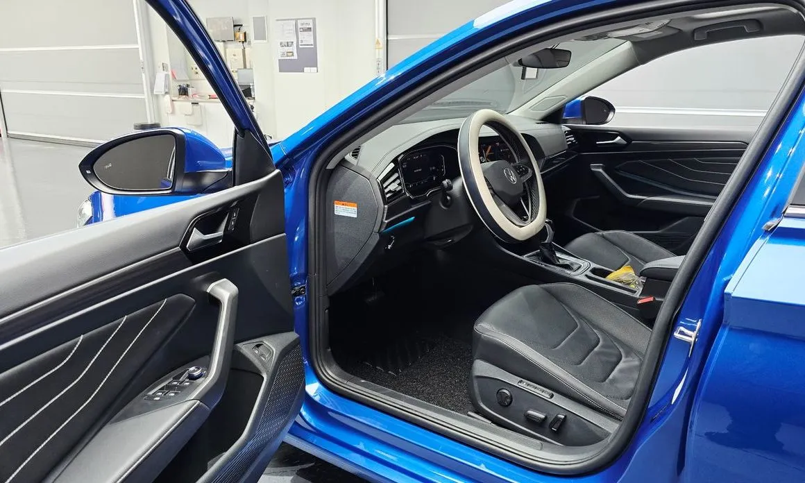 Volkswagen Jetta 2024 из KR, фото 3
