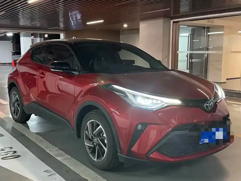 Toyota C-HR — фото 9