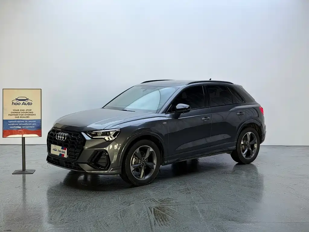 Audi Q3 — фото 1