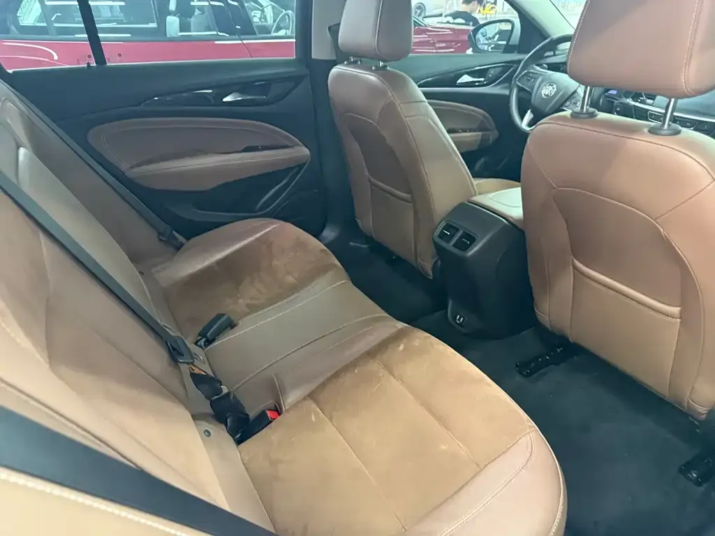 Buick Regal 2023 из CN, фото 8