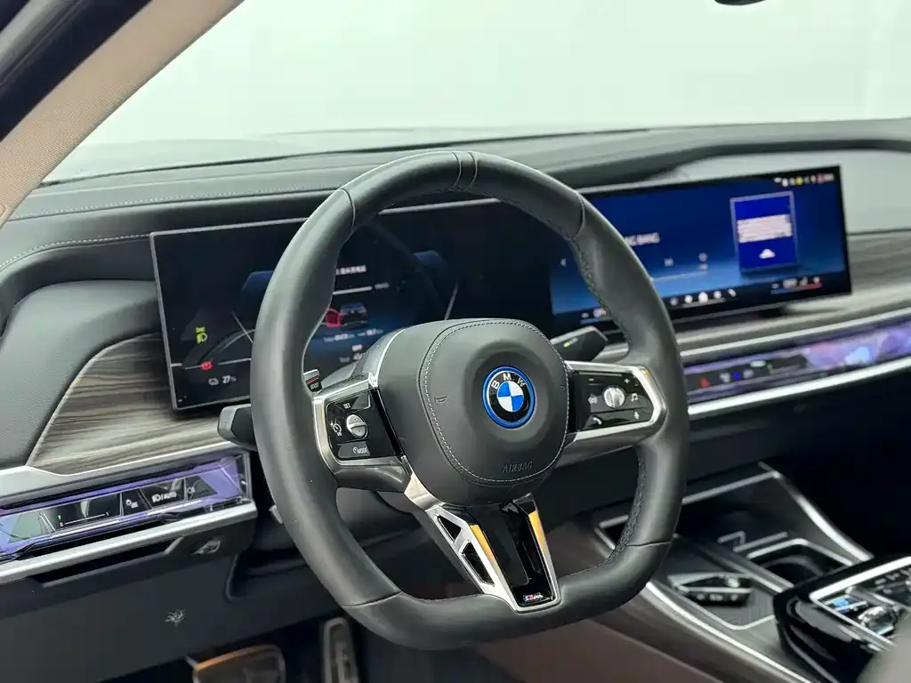 BMW i7 2025 из CN, фото 4