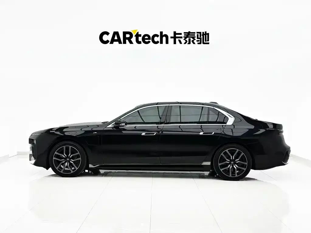 BMW i7 2025 из CN, фото 3