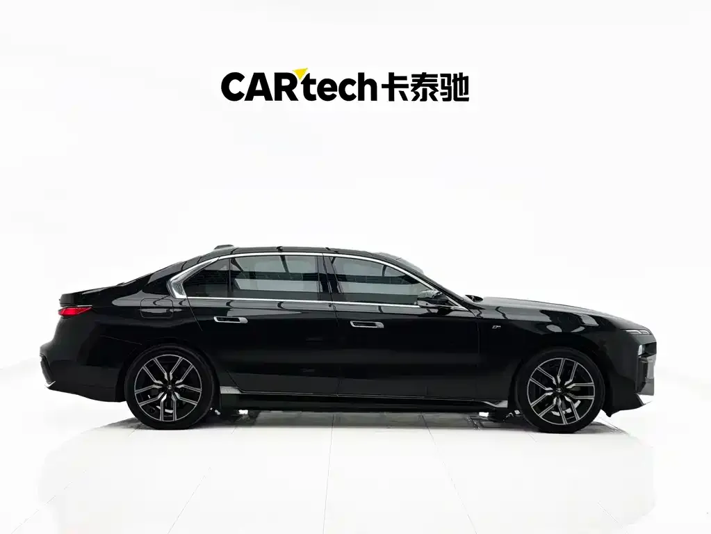 BMW i7 2025 из CN, фото 8
