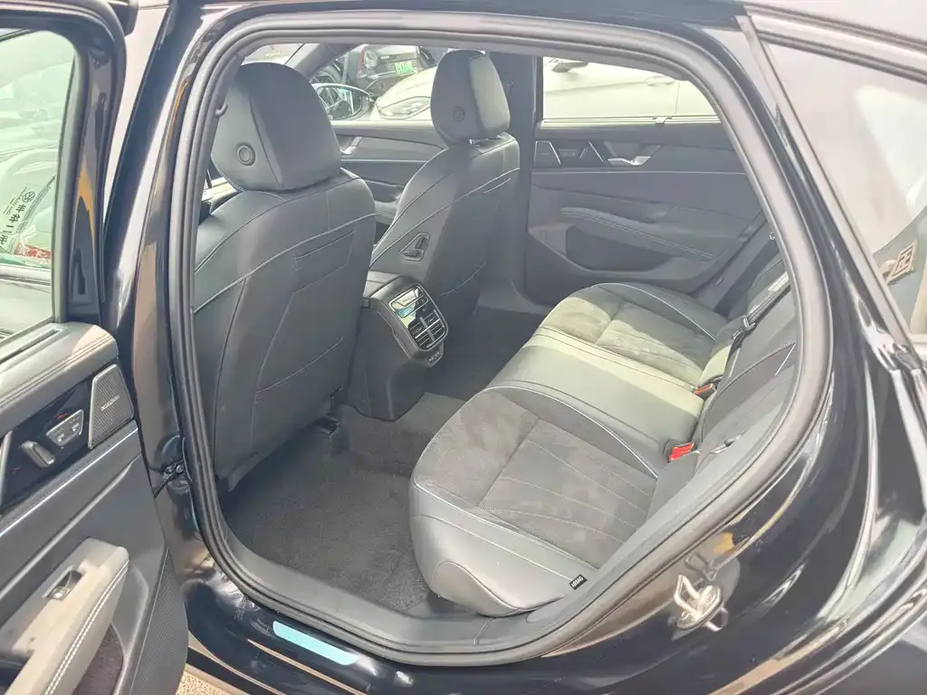 Volkswagen Passat — фото 3