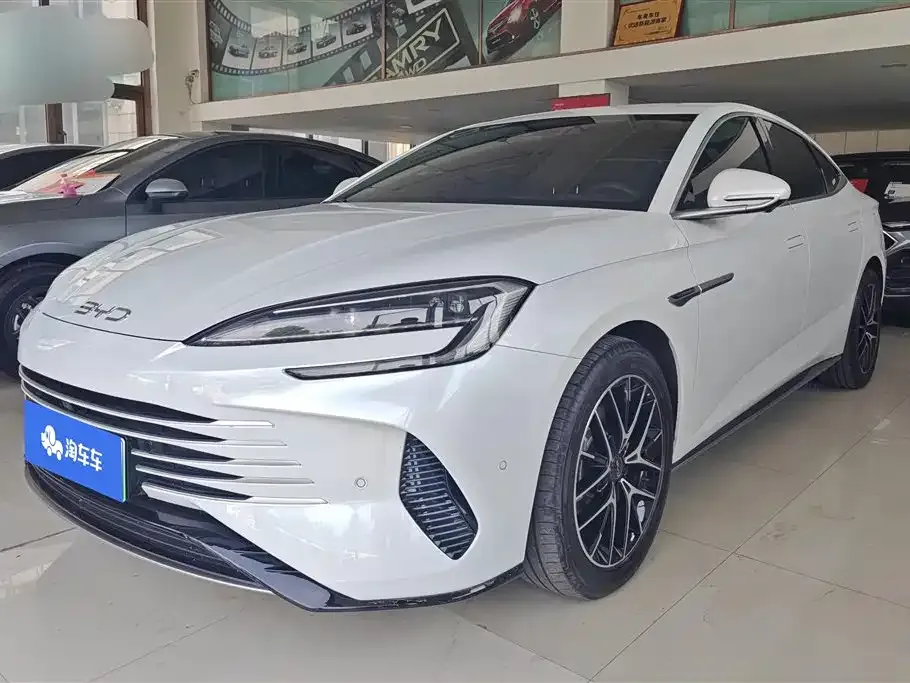 BYD Seal — фото 1