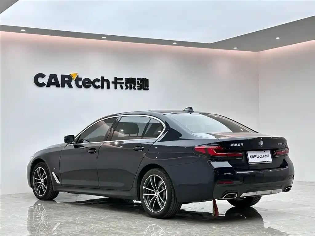 BMW 5 Series — фото 3