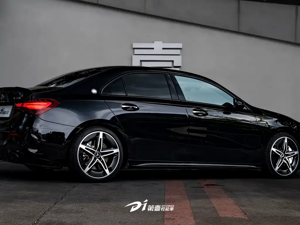 Mercedes-Benz A-Class AMG — фото 10