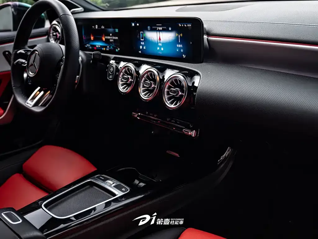 Mercedes-Benz A-Class AMG — фото 6