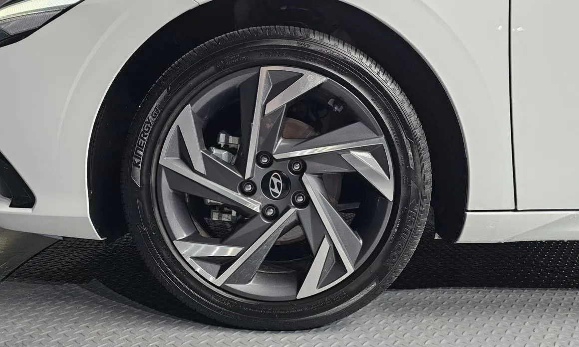 Hyundai AVANTE — фото 9
