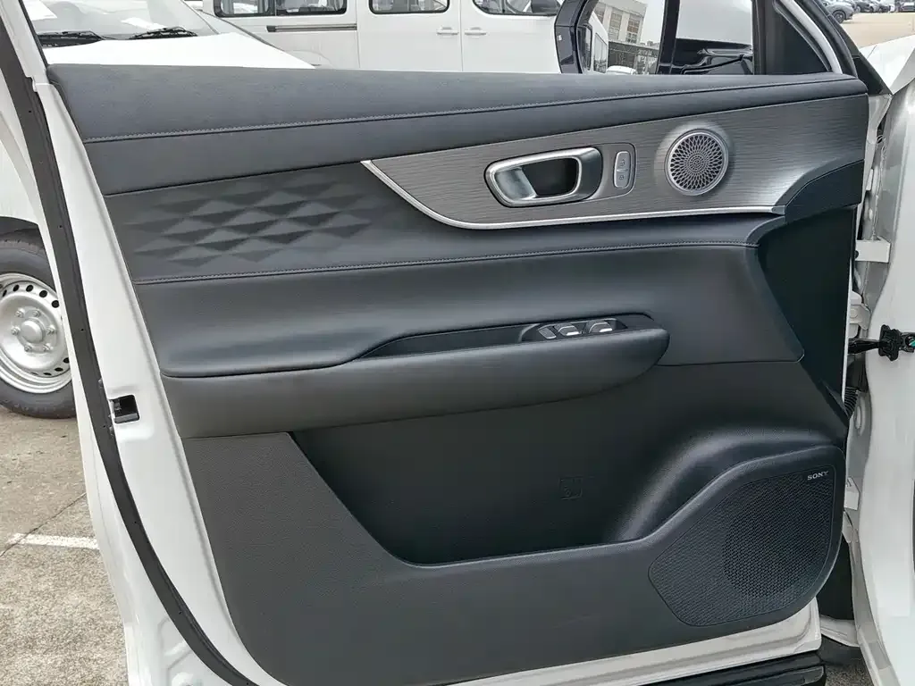Chery Tiggo 8 PLUS — фото 10