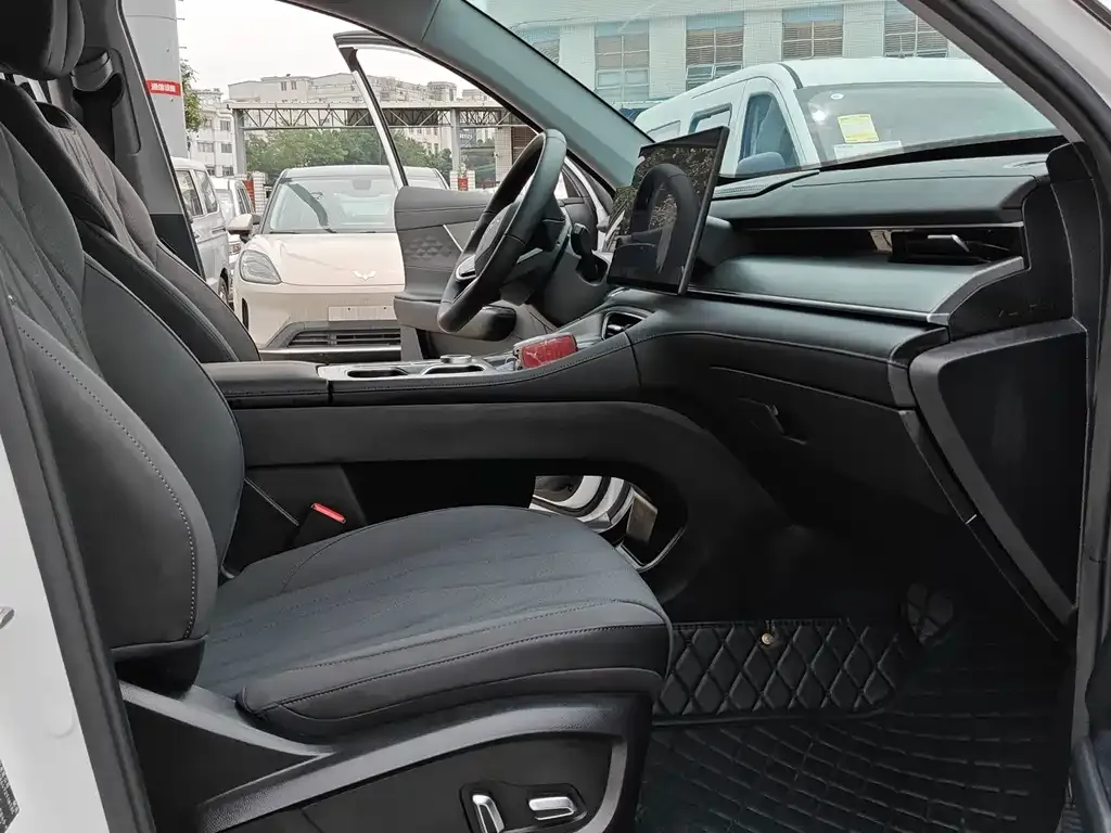 Chery Tiggo 8 PLUS — фото 7