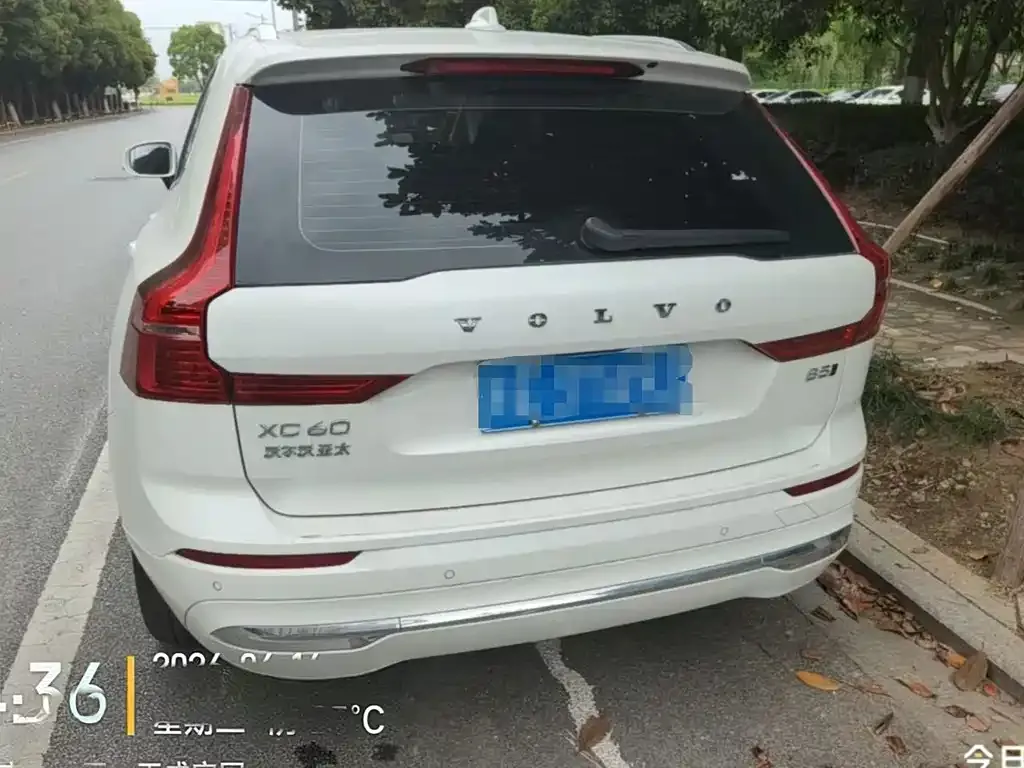 Volvo XC60 2024 из CN, фото 4