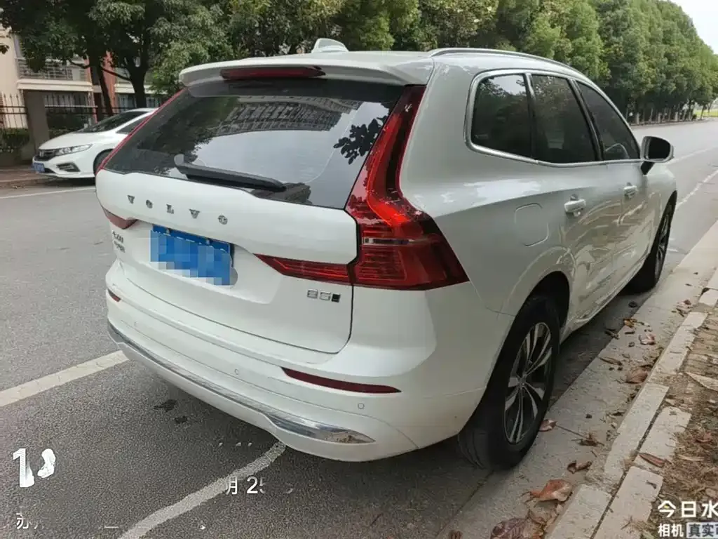 Volvo XC60 2024 из CN, фото 3