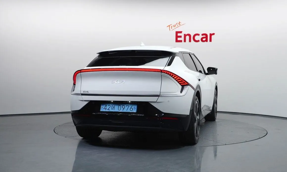 Kia EV6 2023 из KR, фото 3