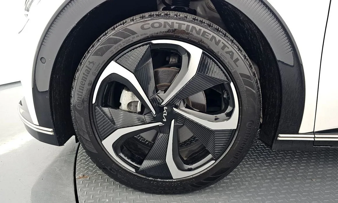 Kia EV6 2023 из KR, фото 5