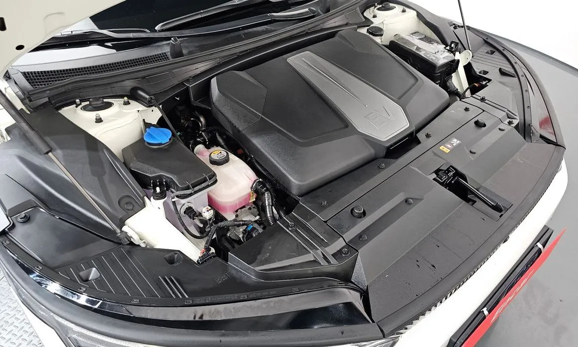 Kia EV6 2023 из KR, фото 6