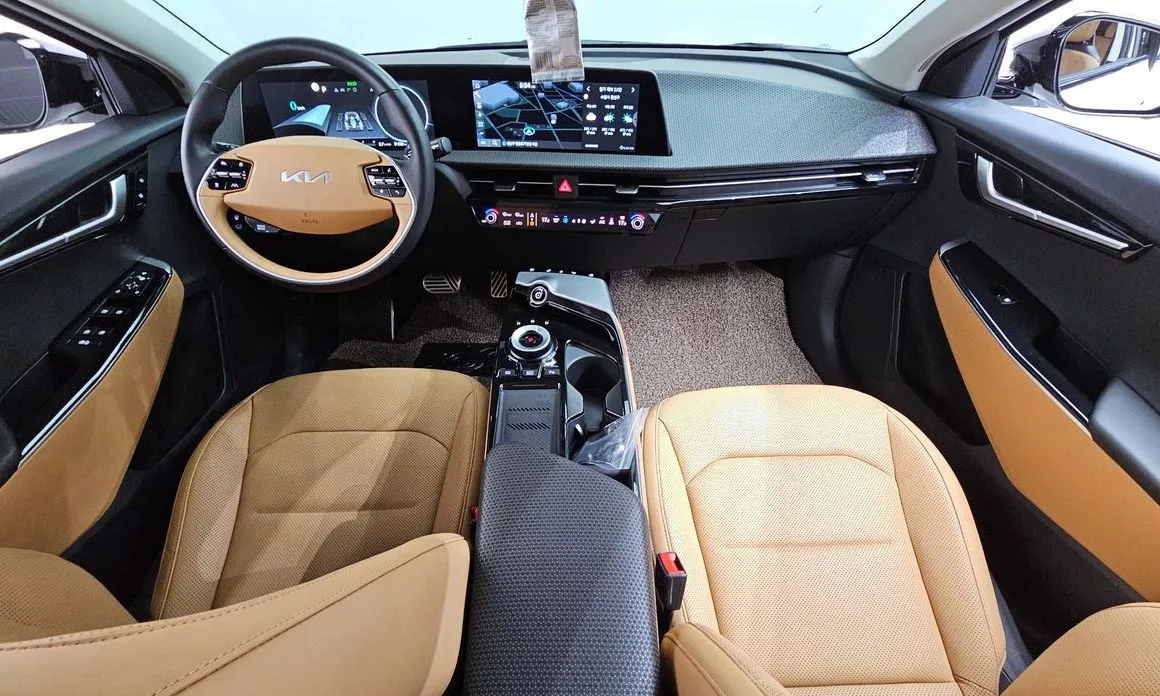 Kia EV6 2023 из KR, фото 10