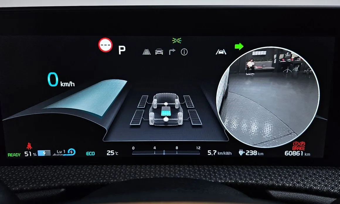 Kia EV6 2023 из KR, фото 8
