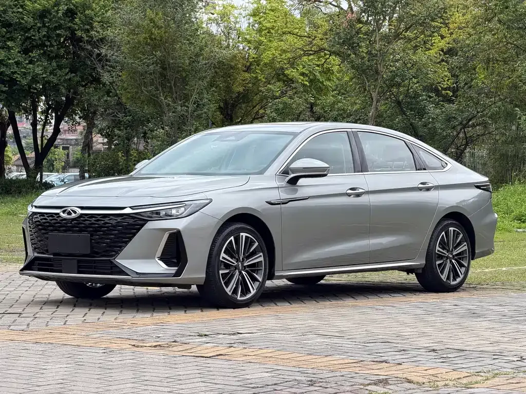 Chery Arrizo 8