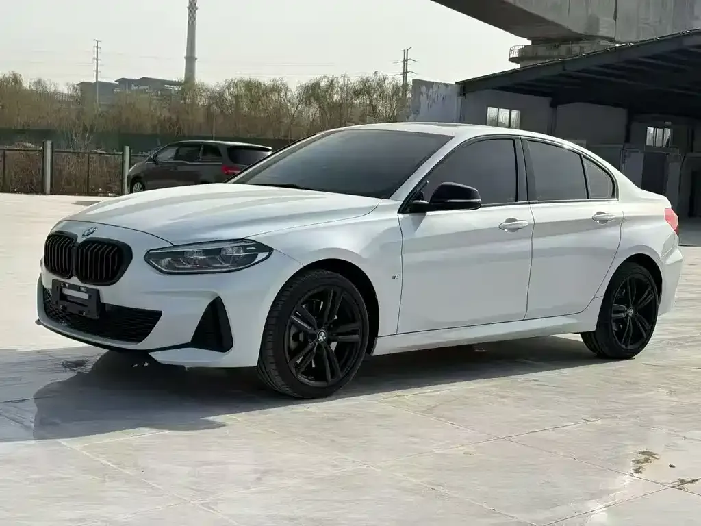 BMW 1 Series — фото 1