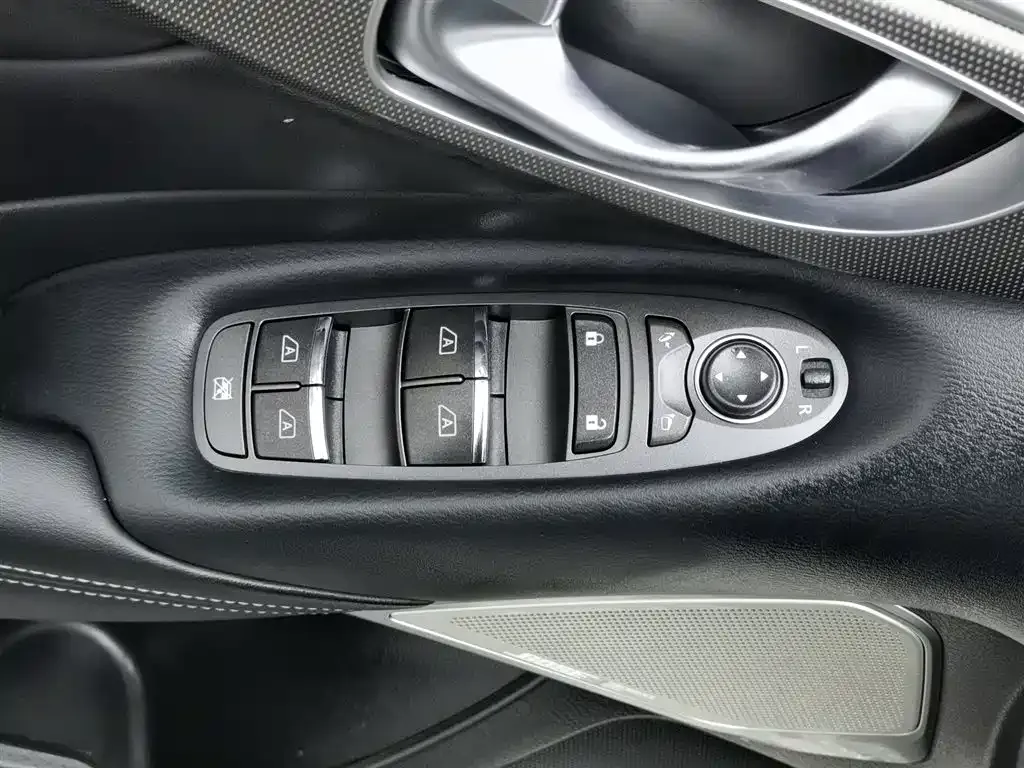 Infiniti Q50L 2021 из CN, фото 10