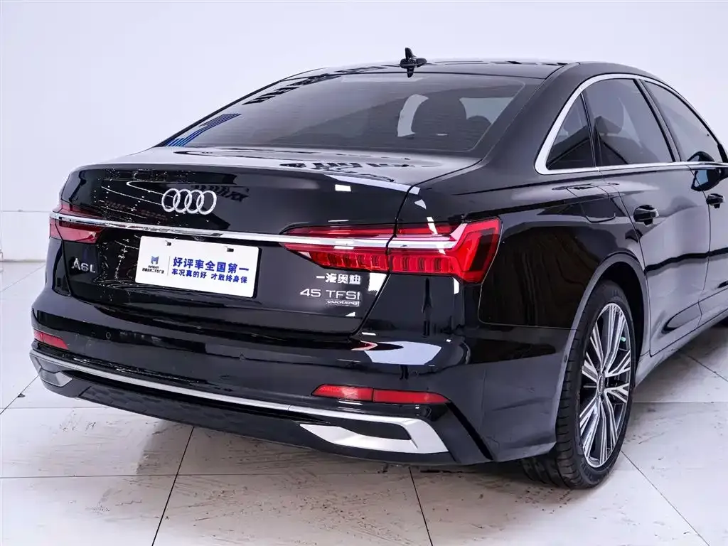 Audi A6L — фото 10