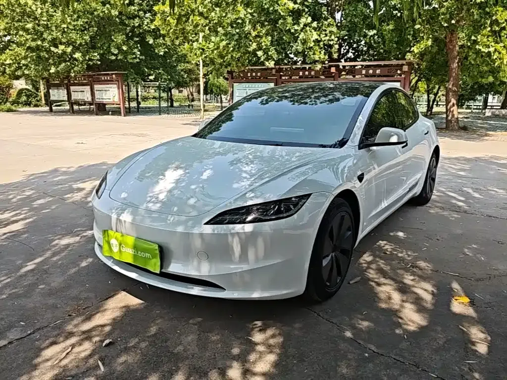 Tesla Model 3 — фото 8
