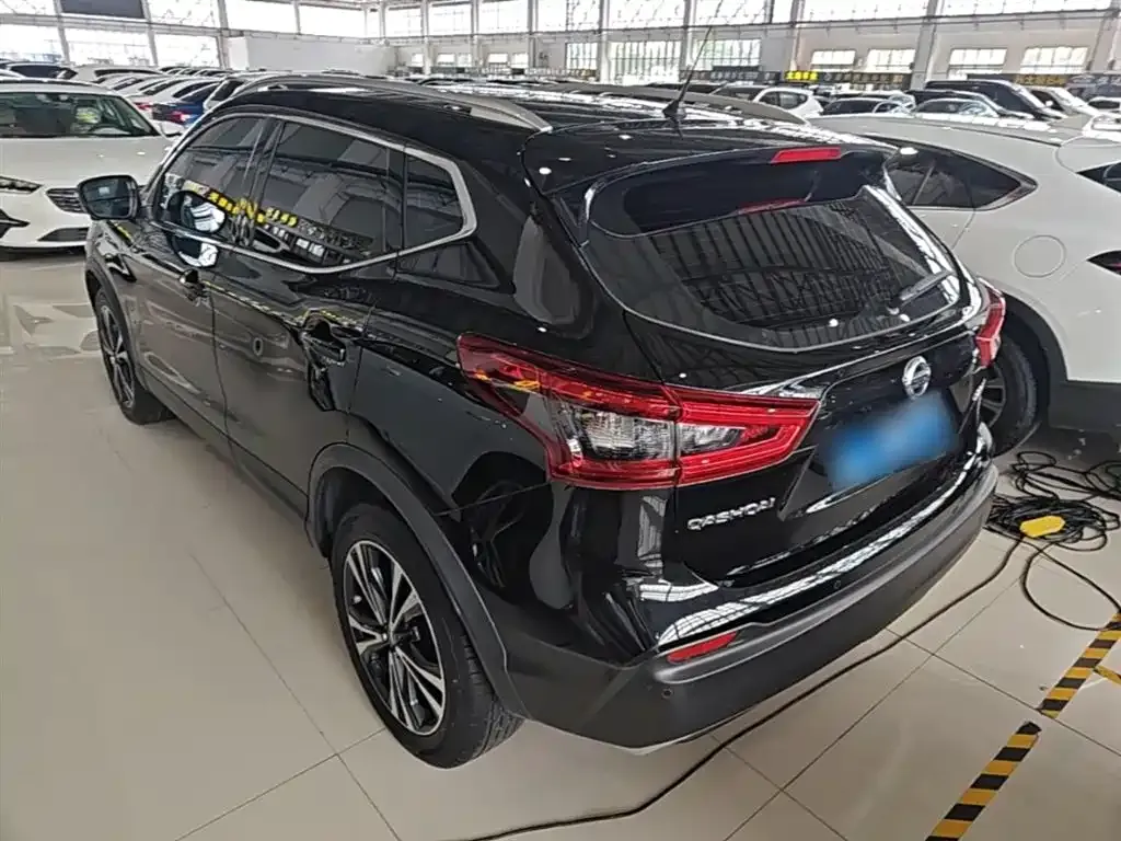 Nissan Qashqai — фото 4