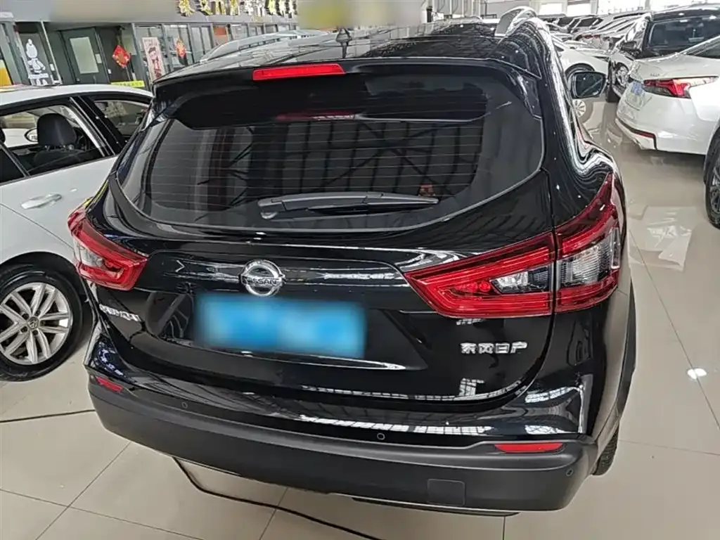 Nissan Qashqai — фото 7