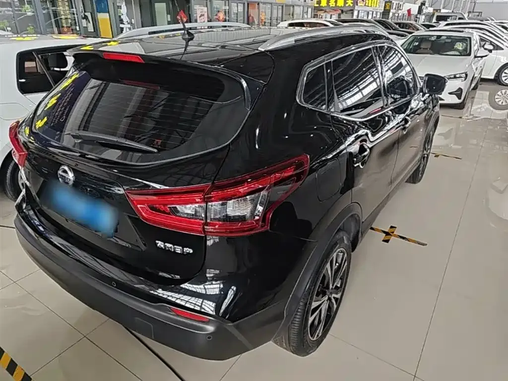 Nissan Qashqai — фото 5