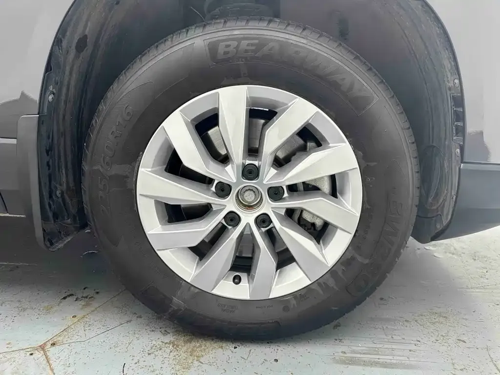 Volkswagen Tharu — фото 8