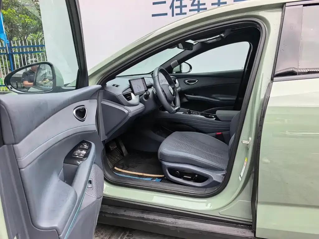 BYD Seal 06GT — фото 10