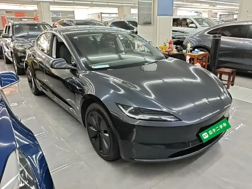 Tesla Model 3 — фото 9