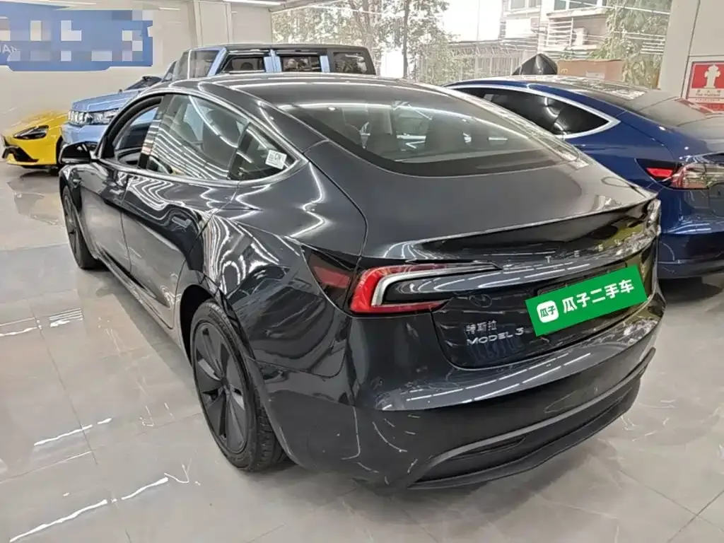 Tesla Model 3 — фото 10