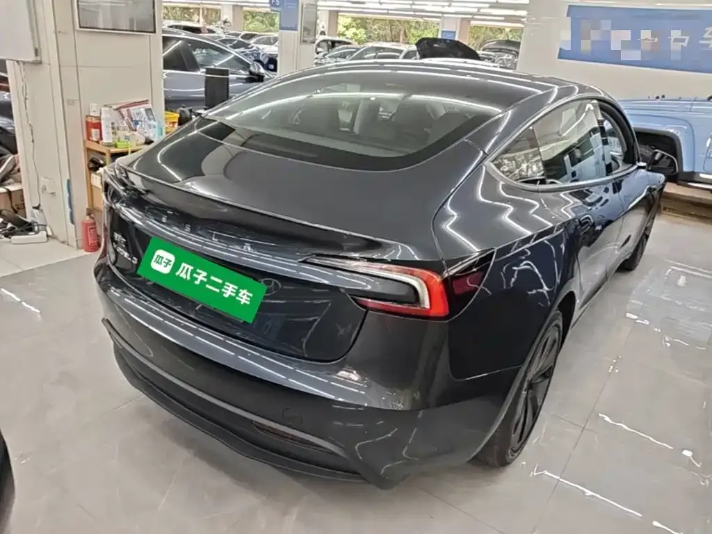 Tesla Model 3 — фото 5