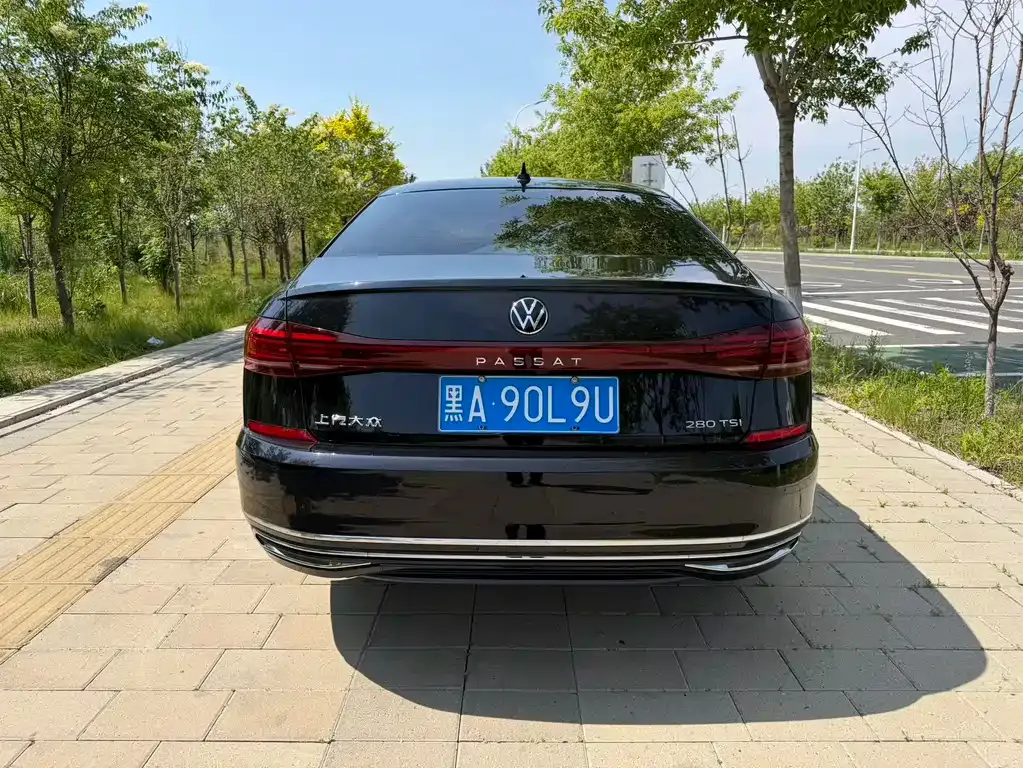 Volkswagen Passat — фото 8