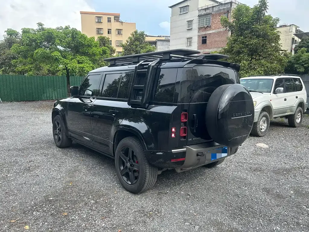 Land Rover Defender — фото 10