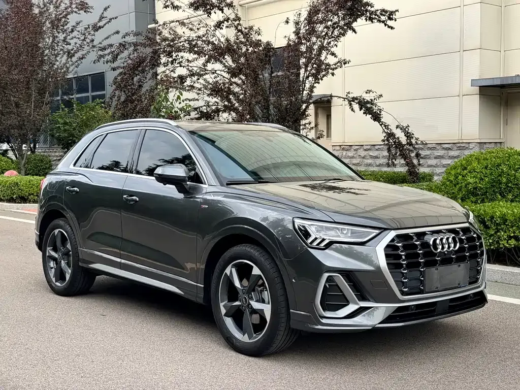 Audi Q3 — фото 8