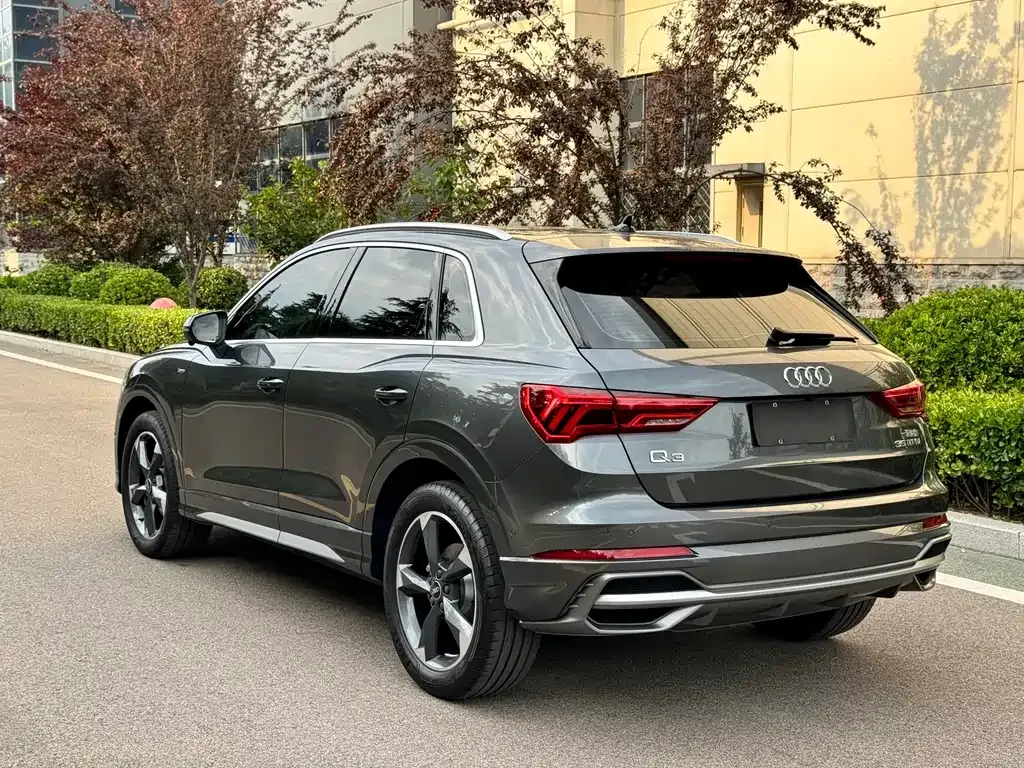 Audi Q3 — фото 4