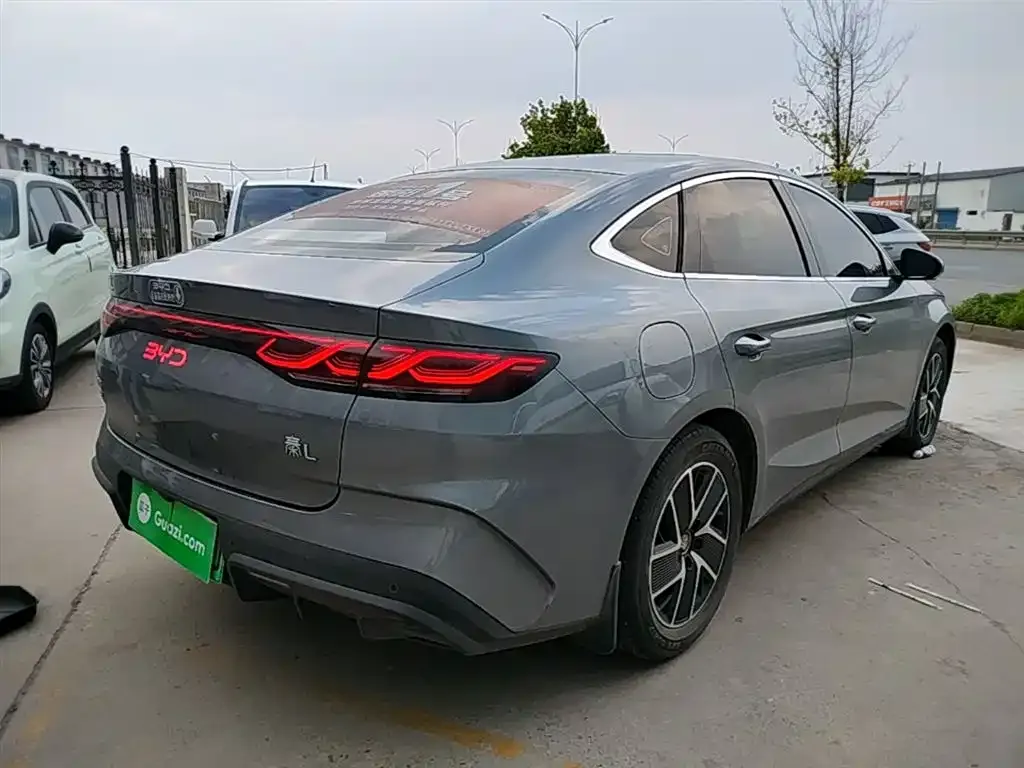 BYD Qin L — фото 6