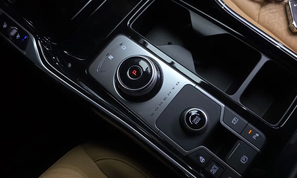 Kia Sorento — фото 6