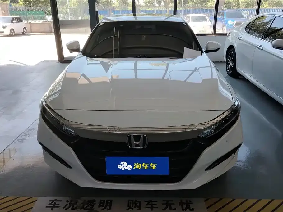 Honda Accord — фото 10