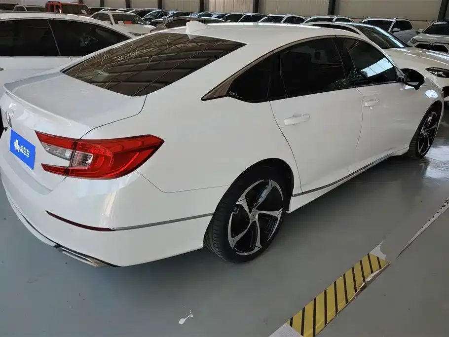 Honda Accord — фото 5